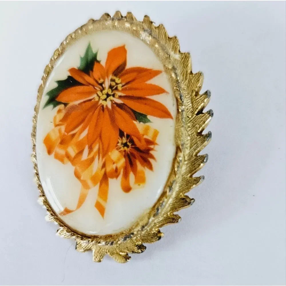 Vintage '50s Signed Dodds Painted Porcelain Gold Tone Poinsettia Pin Brooch 2